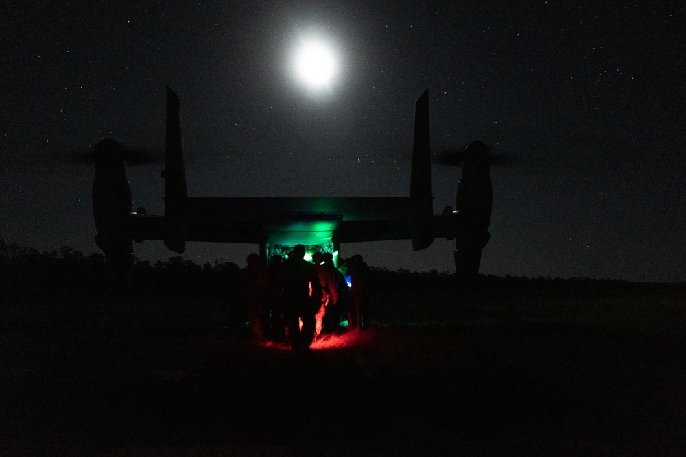 31st MEU | MRF raid under the stars