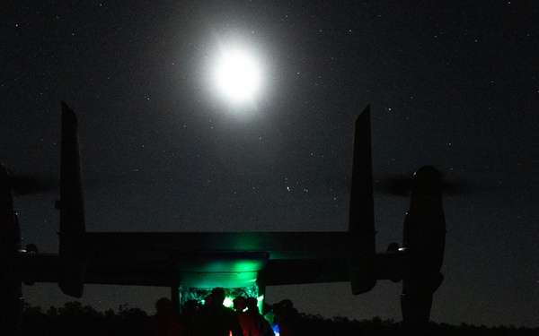 31st MEU | MRF raid under the stars