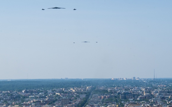 U.S. Airpower soars over the White House