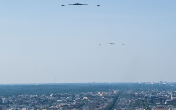 U.S. Airpower soars over the White House