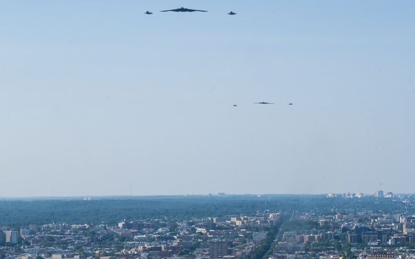 U.S. Airpower soars over the White House
