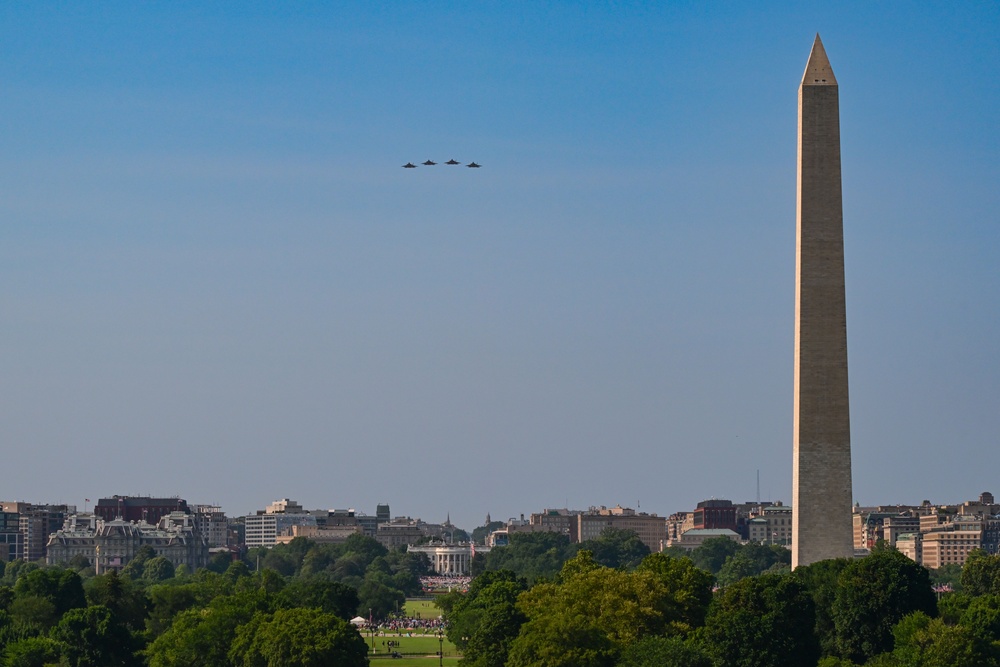 US Airpower soars over the White House