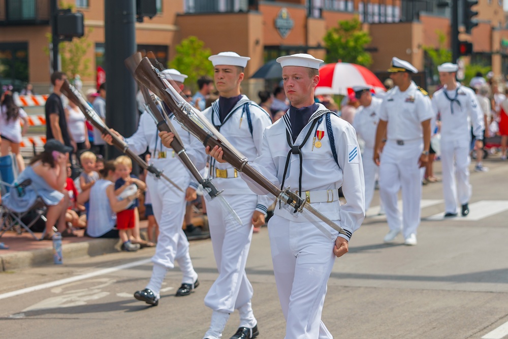 Navy Ceremonial Guard &amp; USS Minnesota Sailors March in Superior Parade