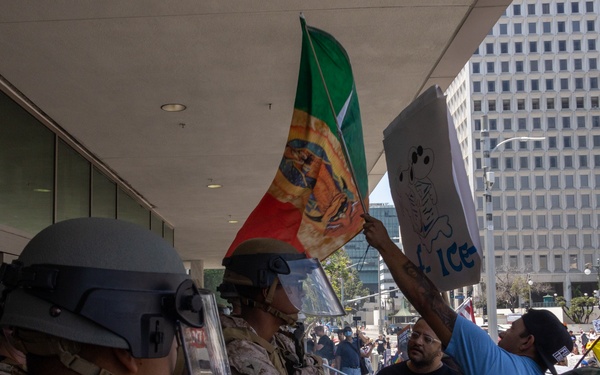 U.S. Marines guard federal building to assist California Army National Guard