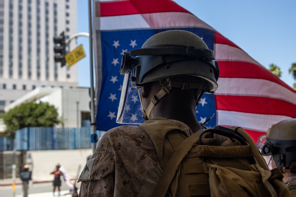 U.S. Marines guard federal building to assist California Army National Guard