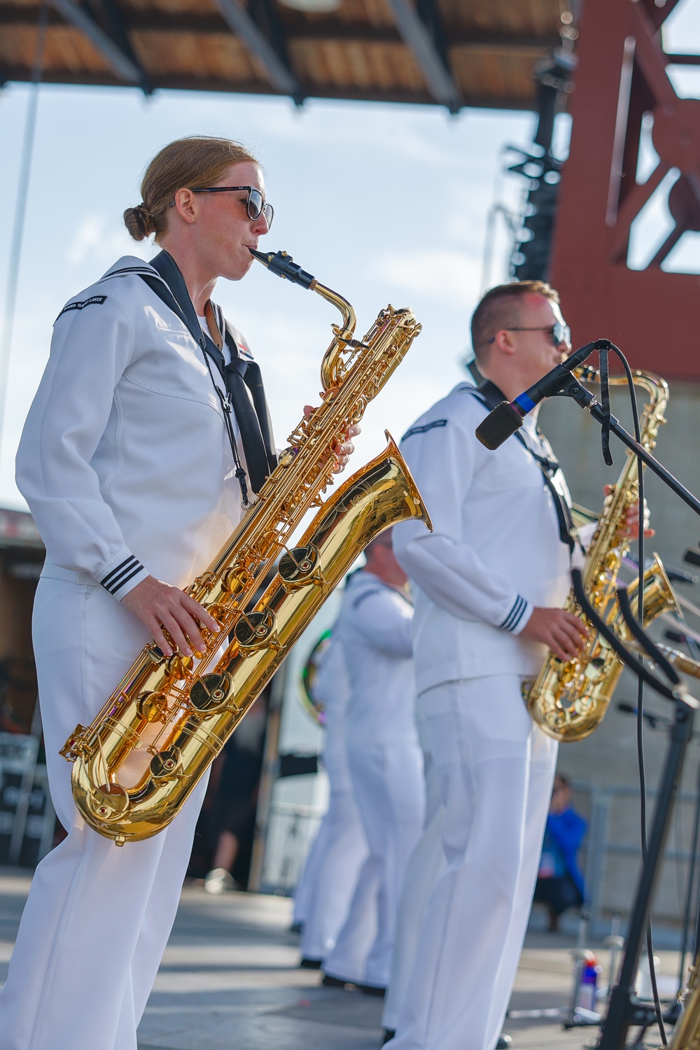 Navy Band Great Lakes Performs at Duluth Fourth Fest