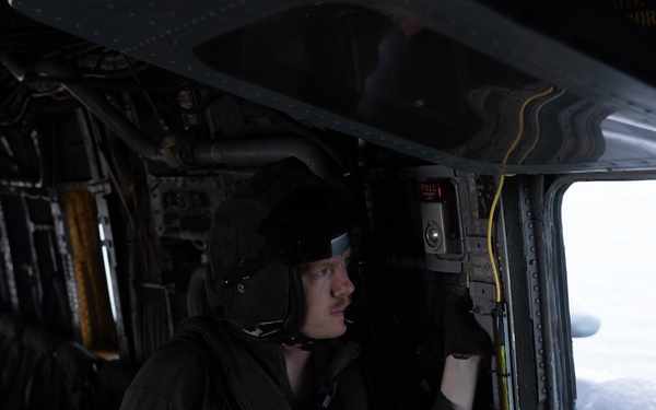 HMH-464 transports Dutch Marines during Atlantic Alliance 25