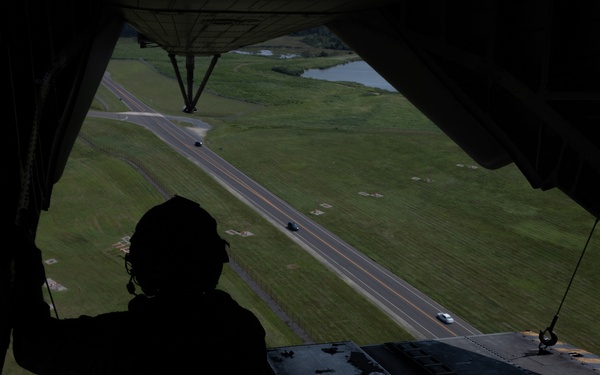 HMH-464 transports Dutch Marines during Atlantic Alliance 25
