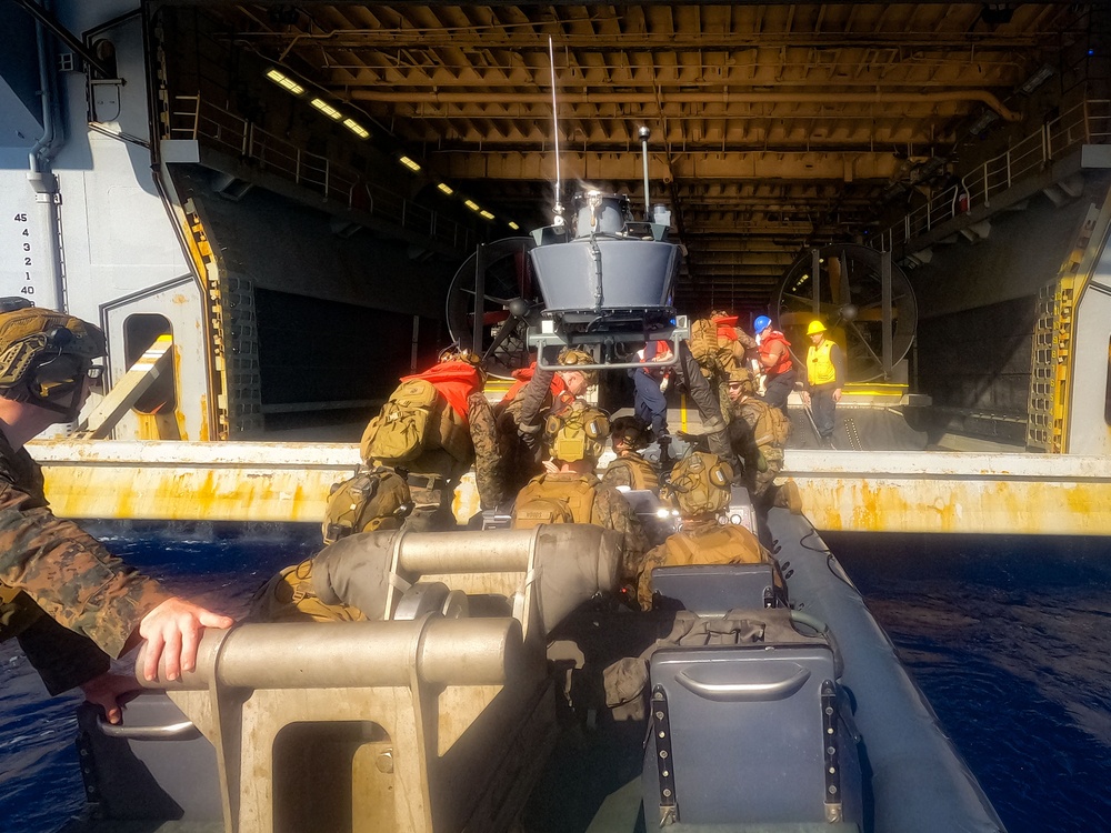 22nd MEU (SOC) | Small Boat Operations During COMPTUEX