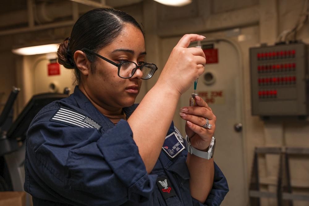 Fleet Surgical Team SHOT-EX on USS Iwo Jima