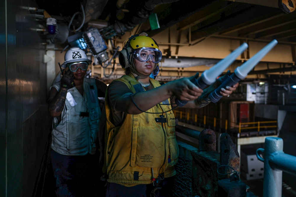 LCAC Recovery on USS Iwo Jima