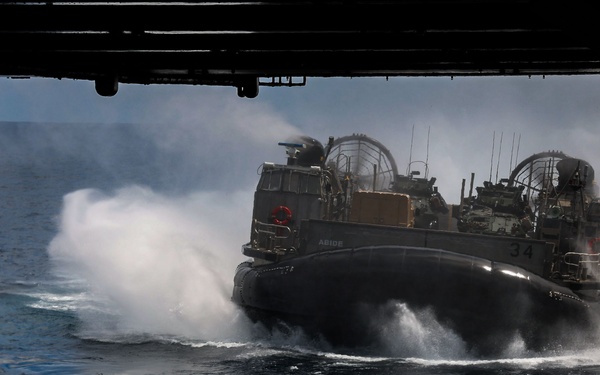 LCAC Recovery on USS Iwo Jima