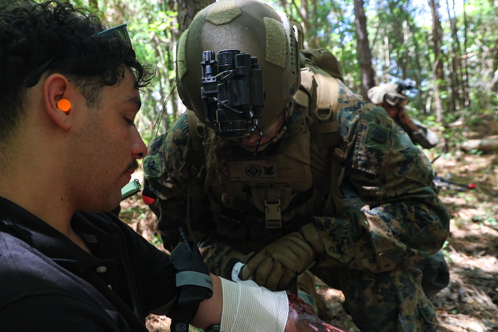 22nd MEU(SOC) | Weapons Co. TRAP mission During COMPTUEX