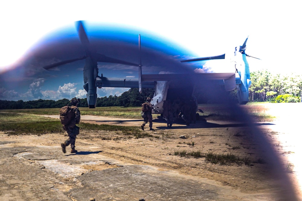22nd MEU(SOC) | Weapons Co. TRAP mission During COMPTUEX
