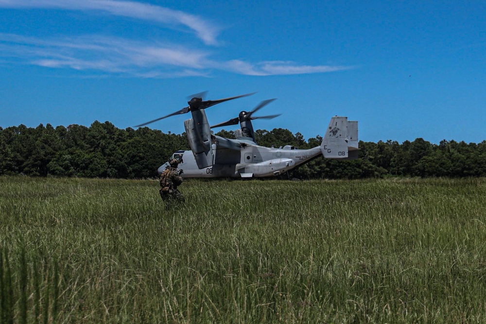 22nd MEU(SOC) | Weapons Co. TRAP mission During COMPTUEX
