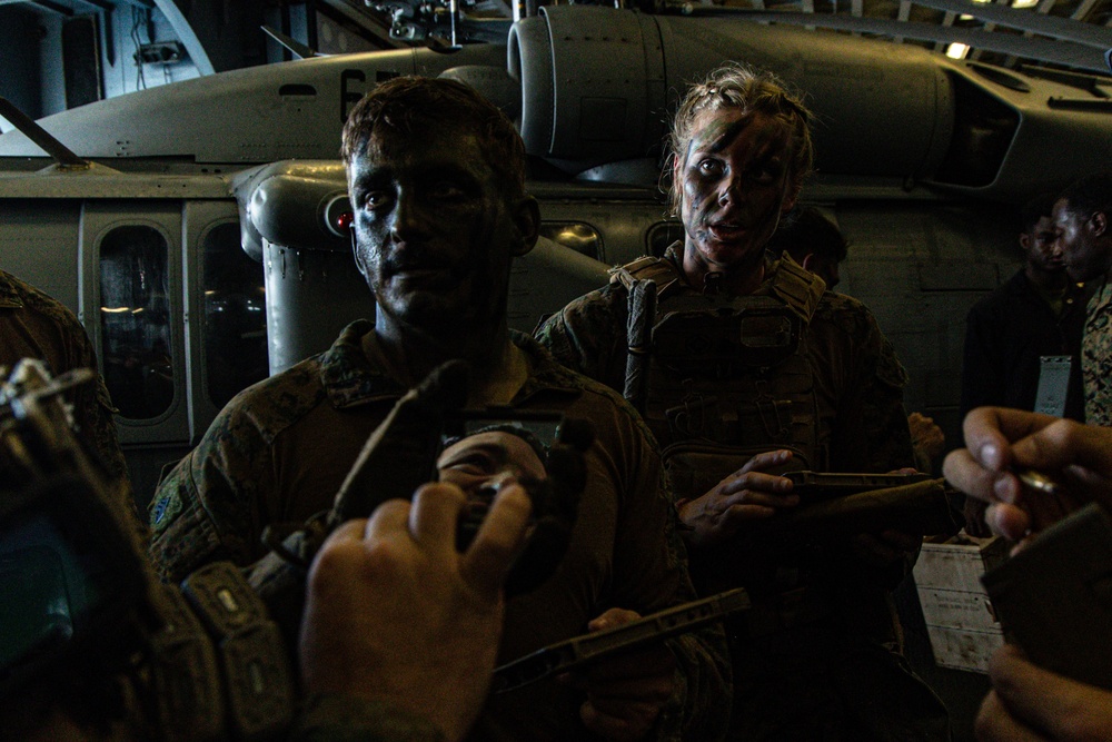 22nd MEU(SOC) | Weapons Co. TRAP mission During COMPTUEX