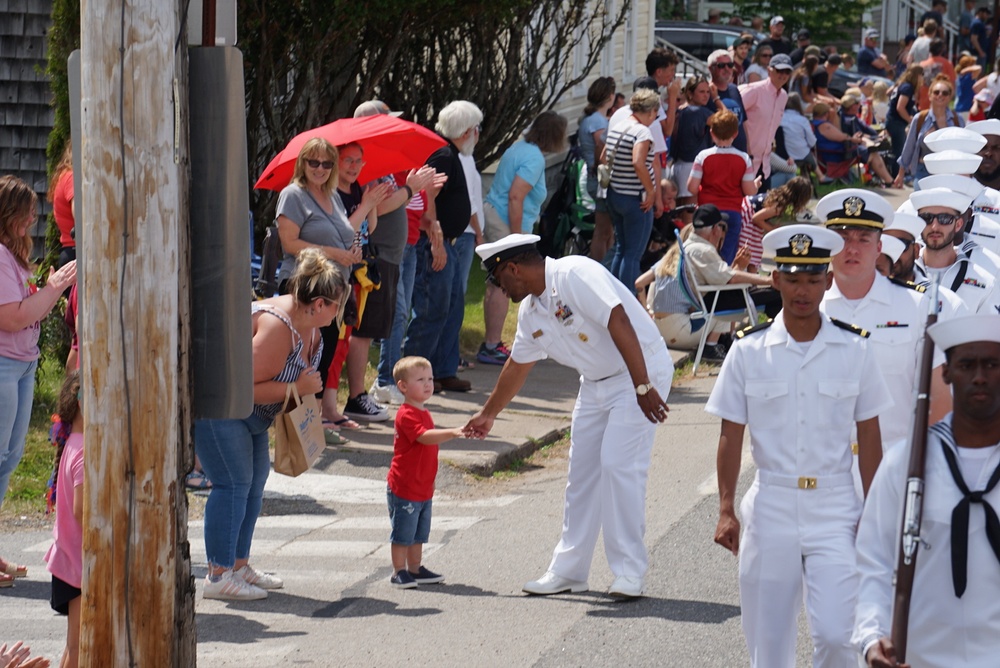 USS Farragut Marches in the Independence Day Parade