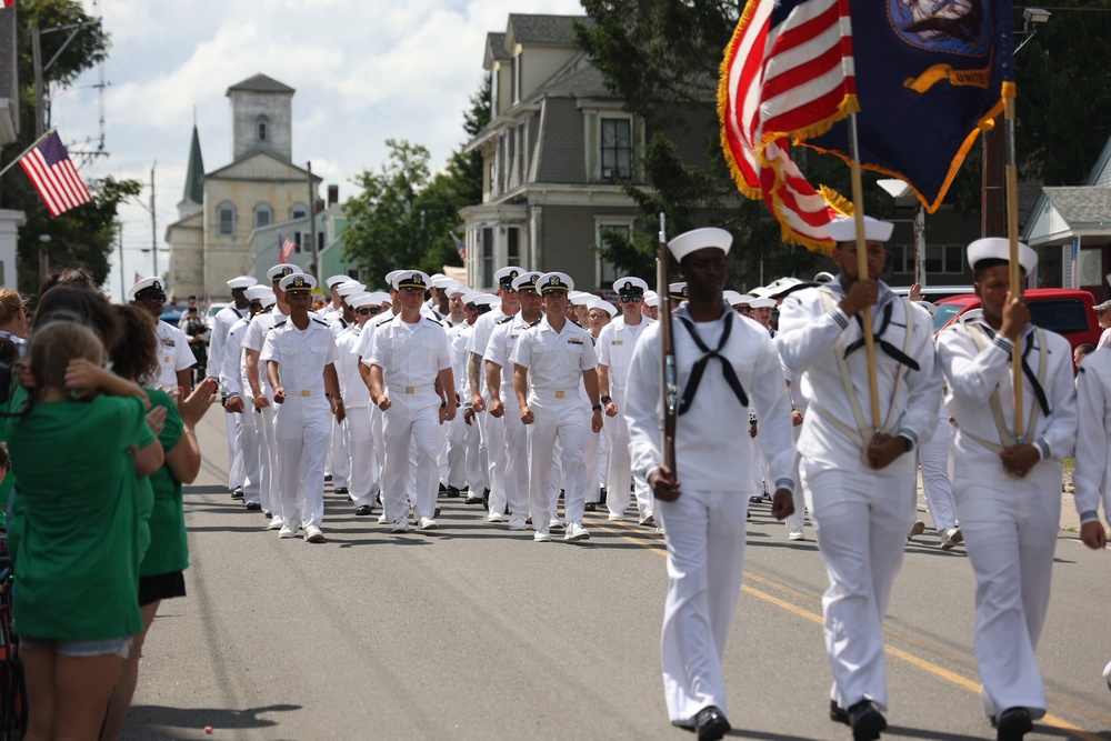 USS Farragut Marches in the Independence Day Parade