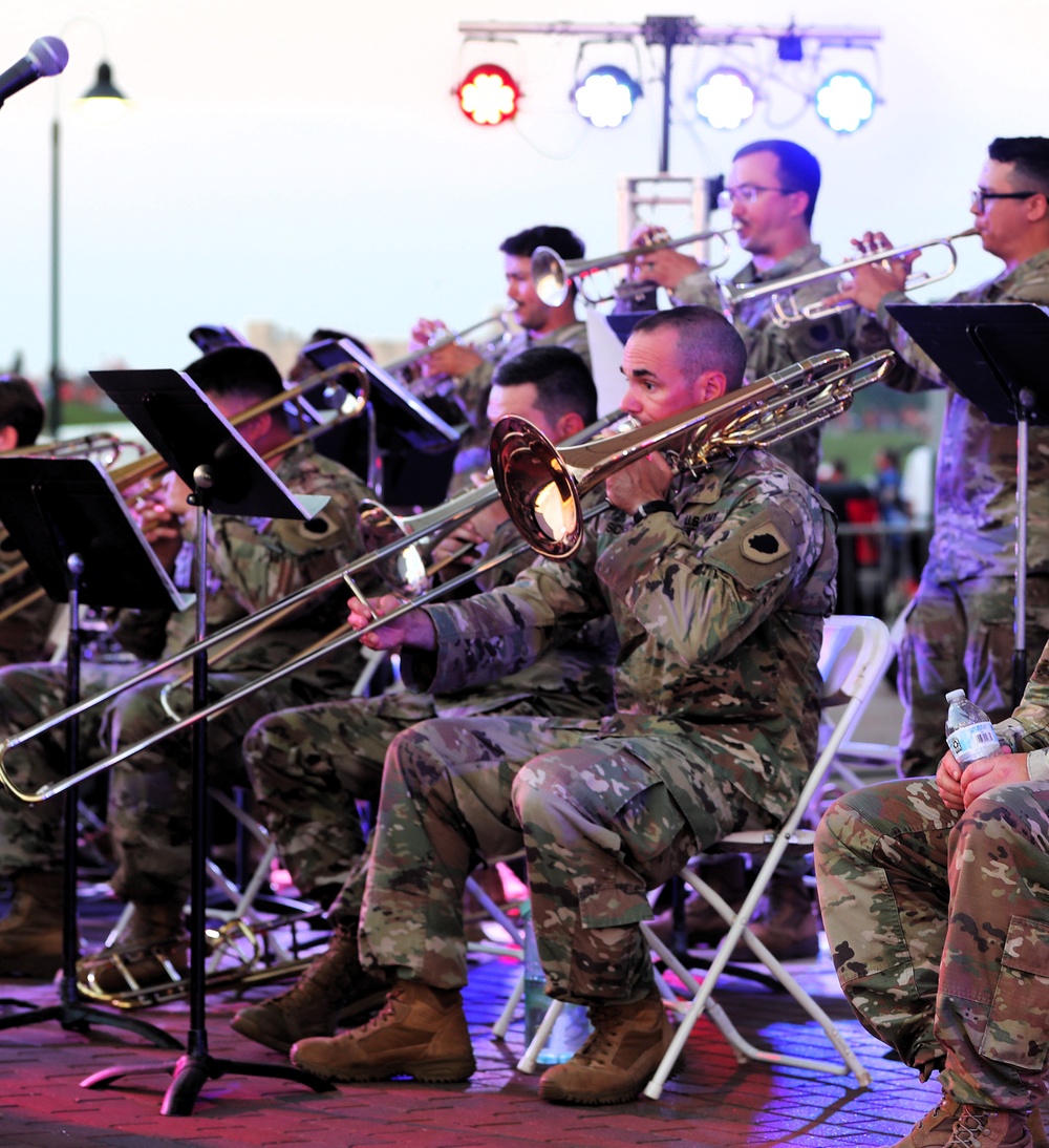 Illinois Army National Guard's 144th Army Band Returns to Alton to Rock Out