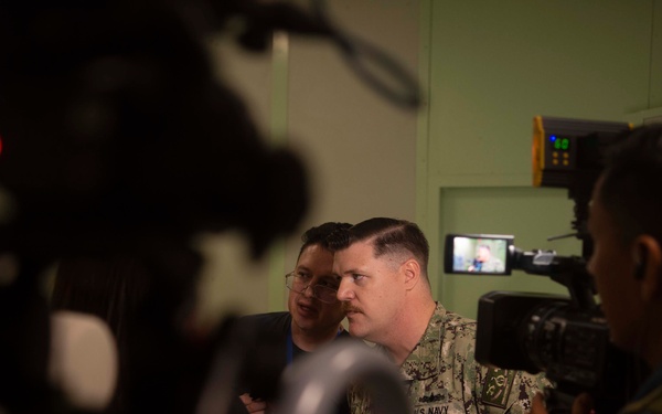 USNS Comfort hosts press from Ecuador