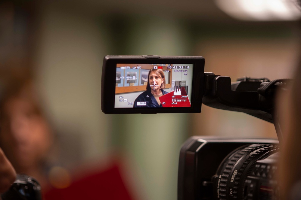 USNS Comfort hosts press from Ecuador