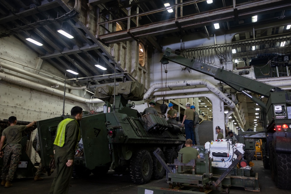 22nd MEU (SOC)| LAV Engine Maintenance