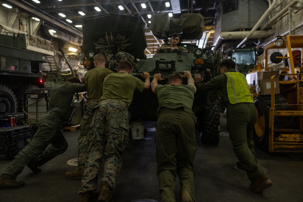 22nd MEU (SOC)| LAV Engine Maintenance