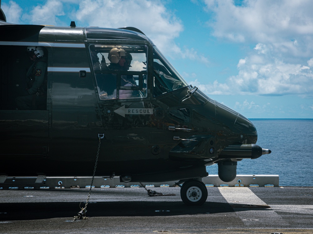 22nd MEU(SOC) | HMX-1 Conducts Deck Landings During COMPTUEX