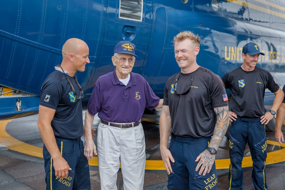 Buffalo Lake Native and Navy Parachuting Pioneer Reunites with Leap Frogs at Duluth Air Show