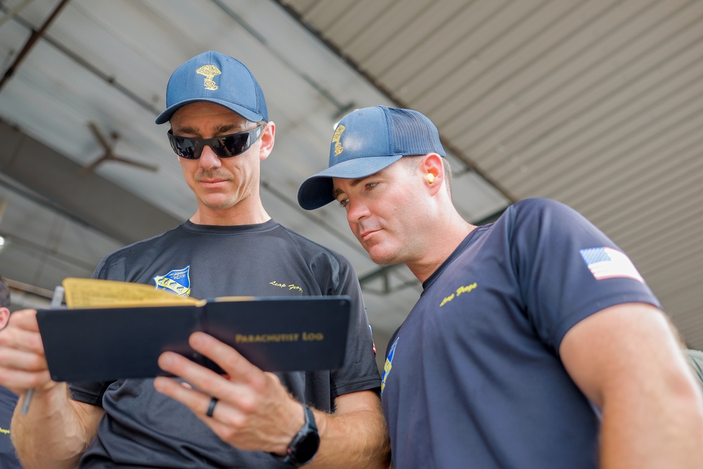 Buffalo Lake Native and Navy Parachuting Pioneer Reunites with Leap Frogs at Duluth Air Show