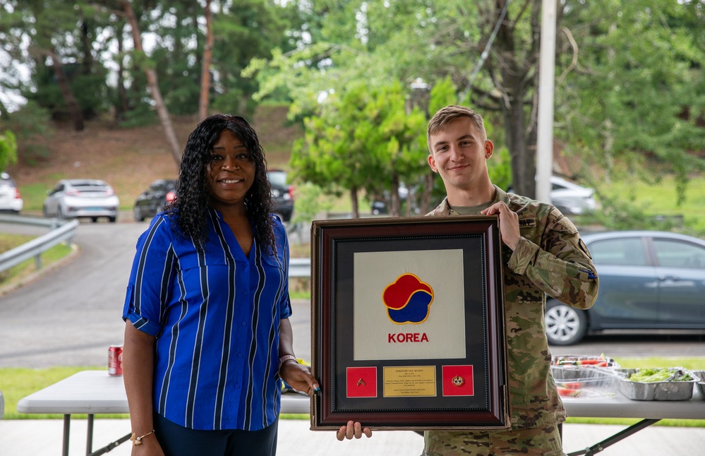 Today, the U.S. Army Materiel Support Command – Korea held a heartfelt farewell ceremony honoring four outstanding members of our command who will soon depart:
