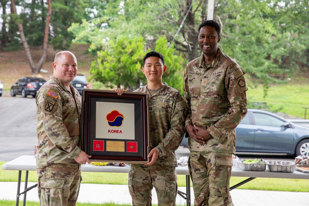 Today, the U.S. Army Materiel Support Command – Korea held a heartfelt farewell ceremony honoring four outstanding members of our command who will soon depart: