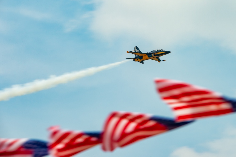 ROKAF Black Eagles soar over Camp Humphreys