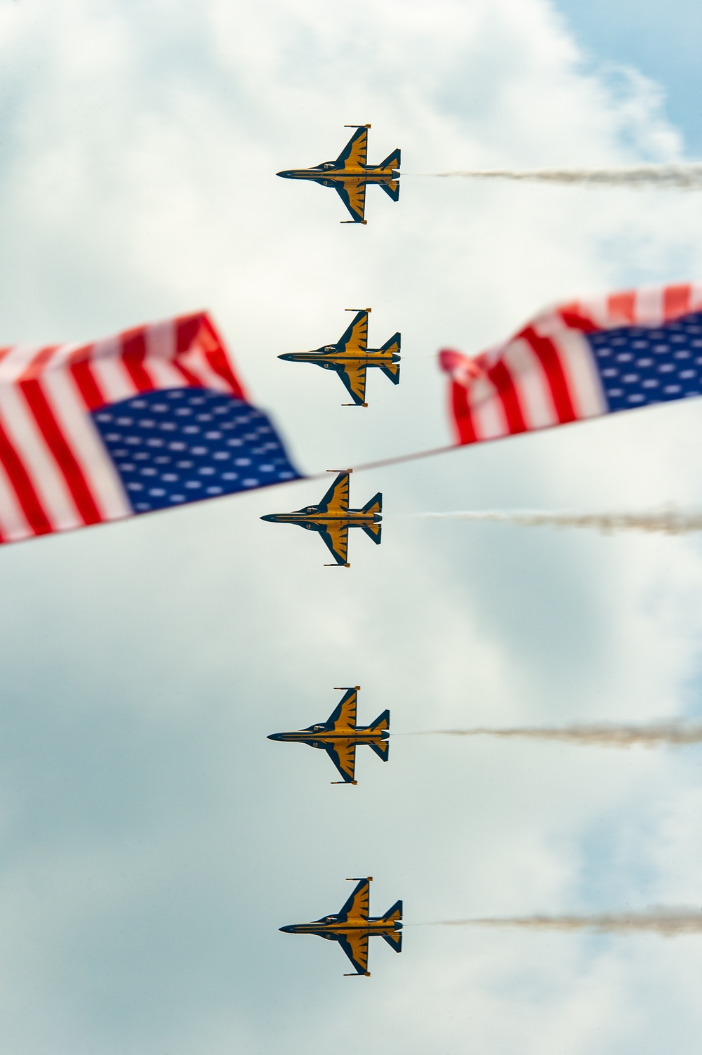 ROKAF Black Eagles soar over Camp Humphreys