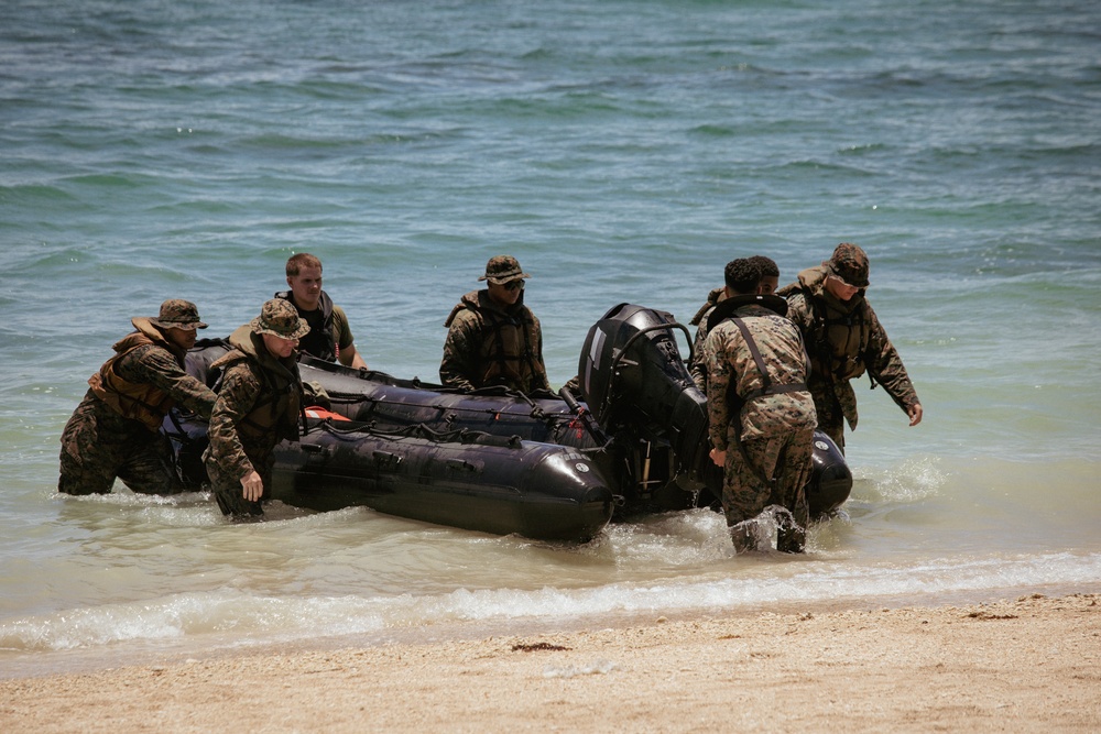 Littoral Engineer Reconnaissance Team and 12th Littoral Logistics Battalion Conduct Combat Rubberized Raid Raft Sustainment Training