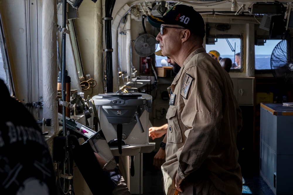 USS Frank Cable Arrives to Suva, Fiji