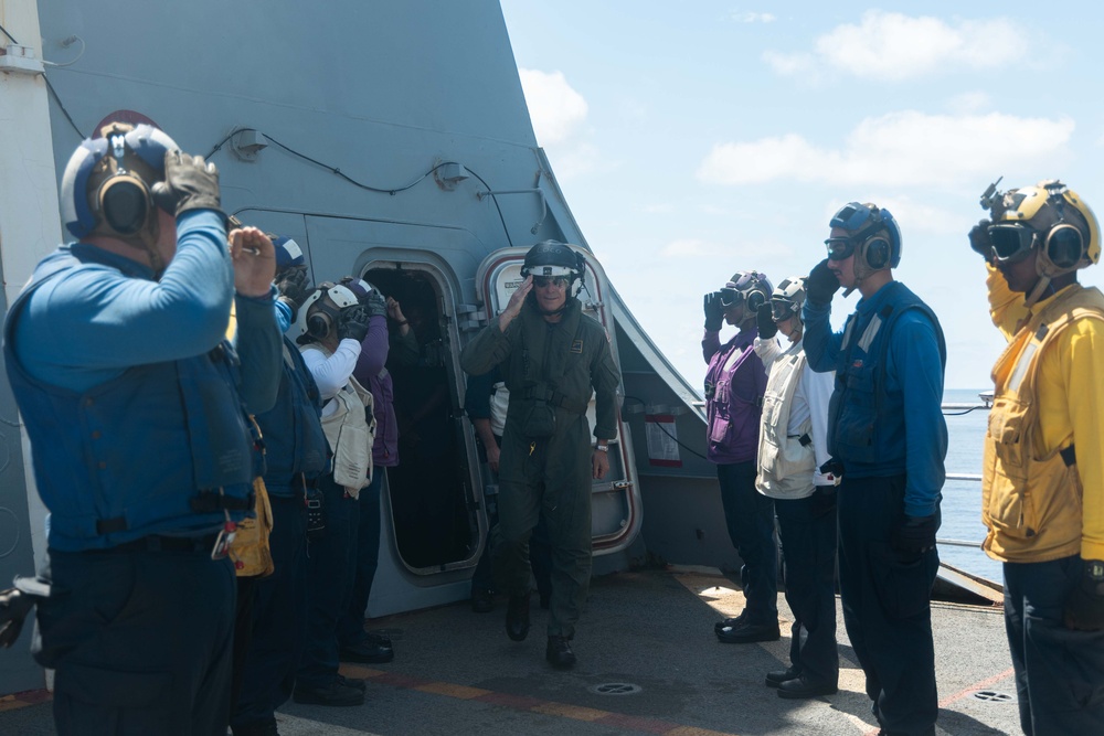 U.S. Fleet Forces Deputy Commander Visits 22nd MEU(SOC)
