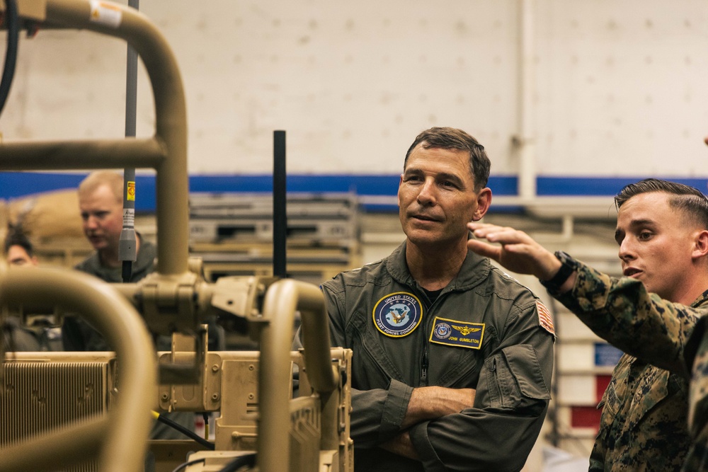 U.S. Fleet Forces Deputy Commander Visits 22nd MEU(SOC)