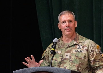 DEVCOM welcomes new commanding general on path through Army transformation