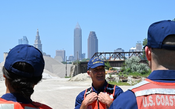 Coast Guard Great Lakes District Commander visits Kingsbury Run response in Cleveland