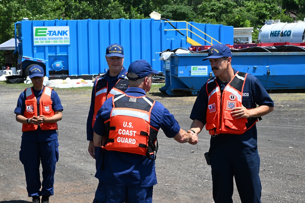 Coast Guard Great Lakes District Commander visits Kingsbury Run response in Cleveland