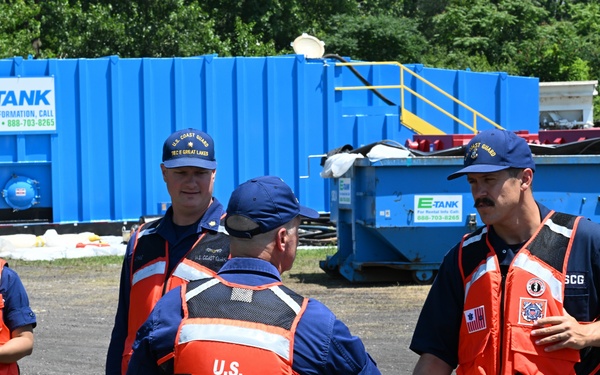 Coast Guard Great Lakes District Commander visits Kingsbury Run response in Cleveland