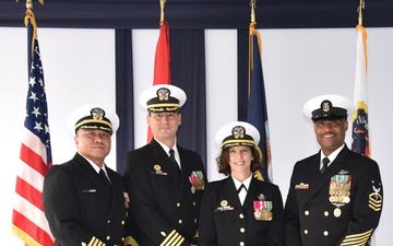 NAMRU SOUTH Holds Change of Command
