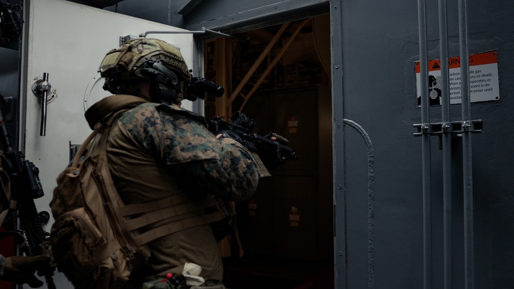 31st MEU | Visit, Board, Search, and Seizure exercise