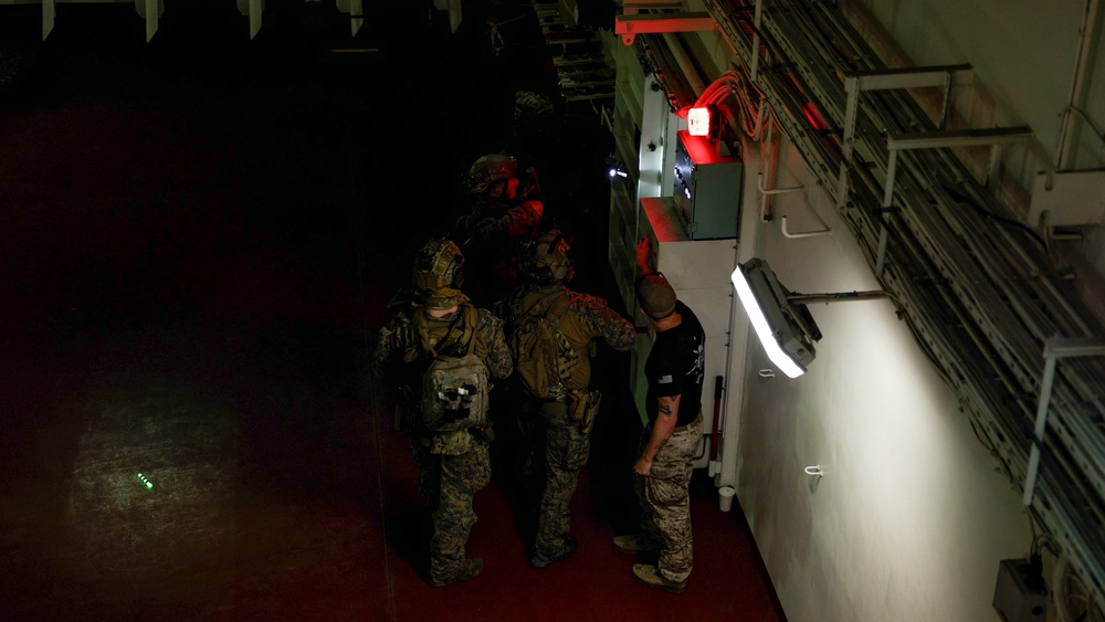 31st MEU | Visit, Board, Search, and Seizure exercise