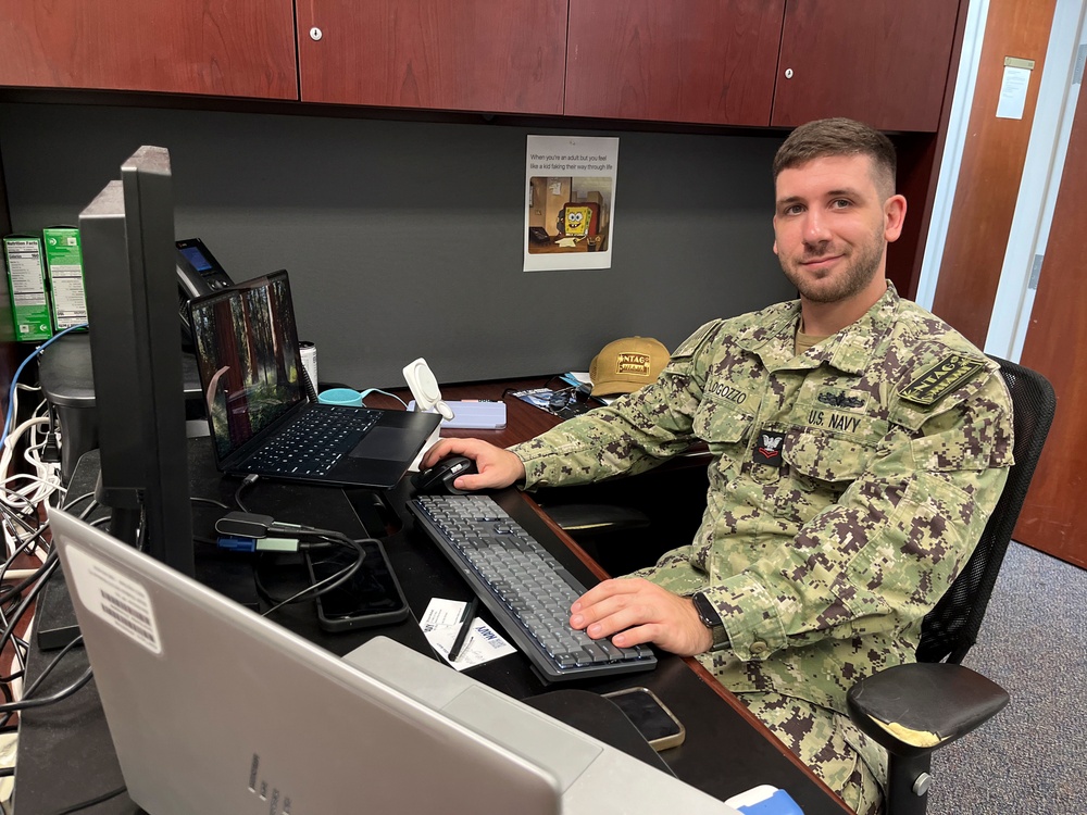 Fort Lauderdale Sailor’s Path to Navy Nuclear Specialist