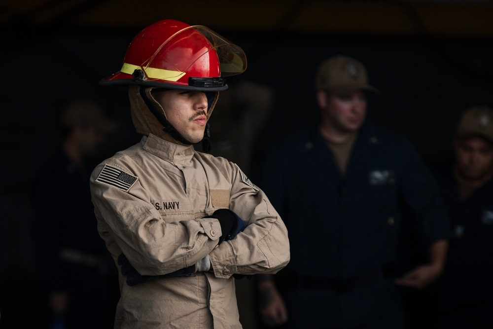 Kearsarge Conducts Firefighting Training