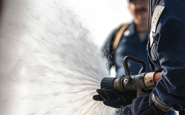 Kearsarge Conducts Firefighting Training