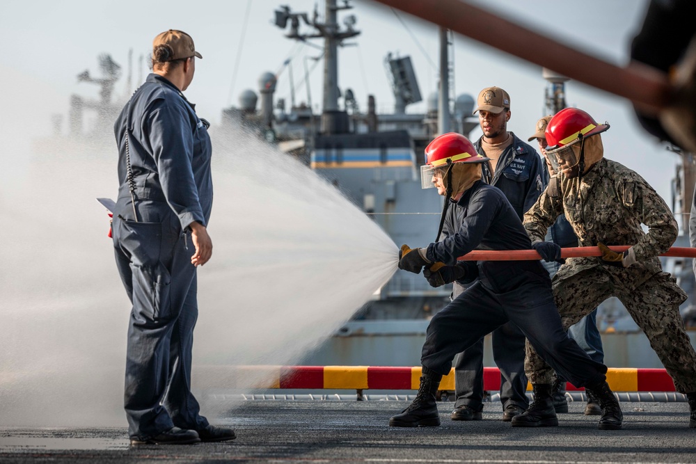 Kearsarge Conducts Firefighting Training