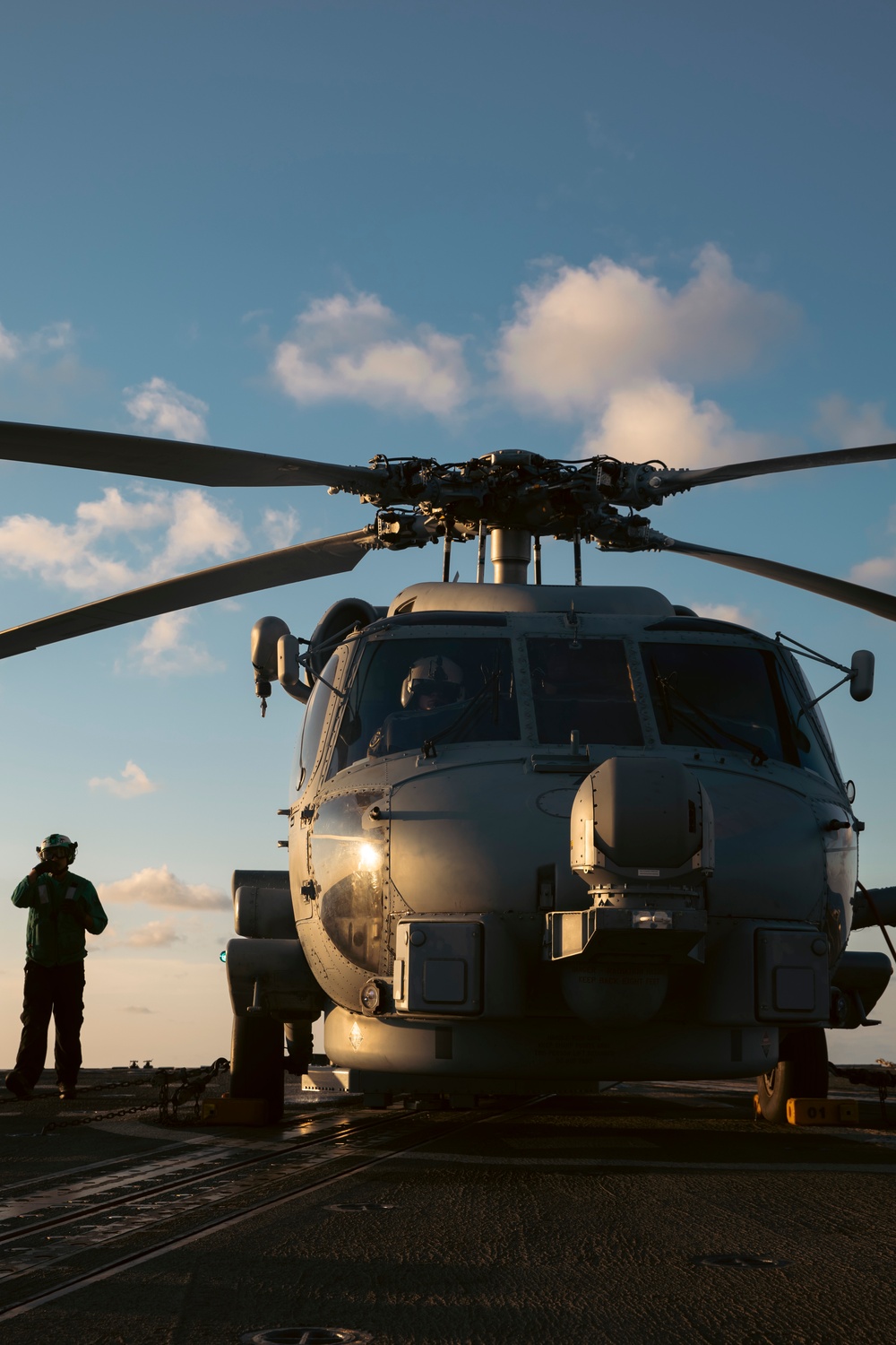 USS Winston S. Churchill (DDG 81) Conducts Flight Operations